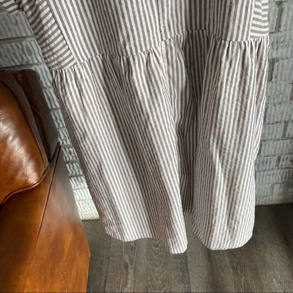 Savanna Jane Gray and White seersucker Embroidered Floral Dress - Picture 7 of 9